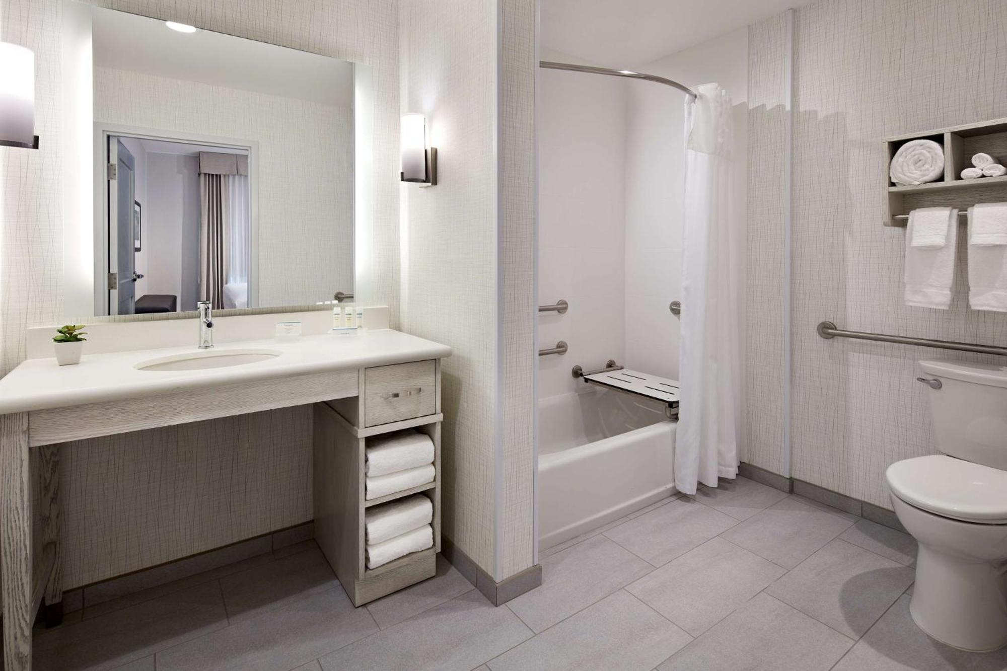 Homewood Suites By Hilton Long Beach Airport Bagian luar foto